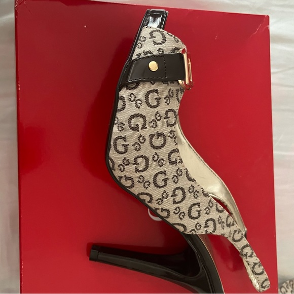 BRAND NEW GUESS HEELS SIZE 6 - Picture 2 of 5
